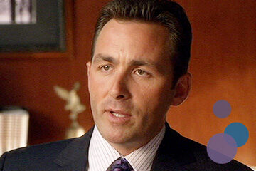 Bild von James Patrick Stuart als Charles Clark aus der TV-Serie 90210