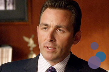 Bild von James Patrick Stuart als Charles Clark aus der TV-Serie 90210