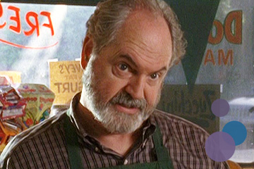 Bild von Michael Winters als Taylor Doose aus der TV-Serie Gilmore Girls