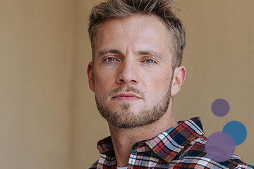 Bild von Niklas Osterloh als Paul Wiedmann aus der TV-Serie Gute Zeiten, Schlechte Zeiten (GZSZ)