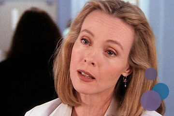 Bild von Dey Young als Dr. Irene Schulman aus der TV-Serie Melrose Place (1992)