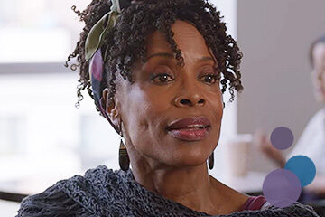 Bild von Charlayne Woodard als Helena St. Rogers aus der TV-Serie Pose