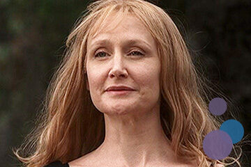 Bild von Patricia Clarkson als Sarah O’Connor aus der TV-Serie Six Feet Under