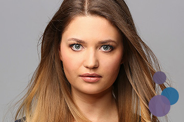 Bild von Amrei Haardt als Jule Kasper aus der TV-Serie Unter uns (UU)