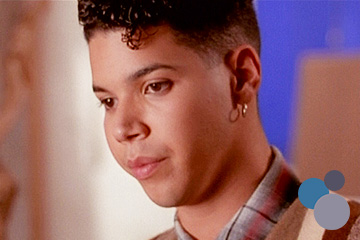 Bild von Wilson Cruz als Rickie Vasquez aus der TV-Serie Willkommen im Leben